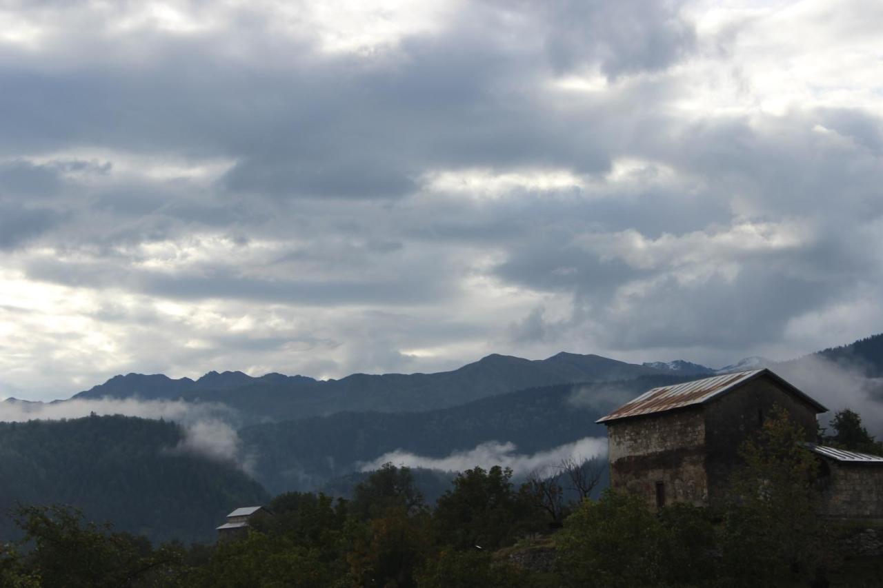 Village House Mestia Exterior photo